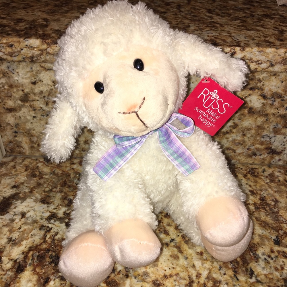 🐑 Fleecia by Russ. Sweetest ‘lil lamb for Easter!